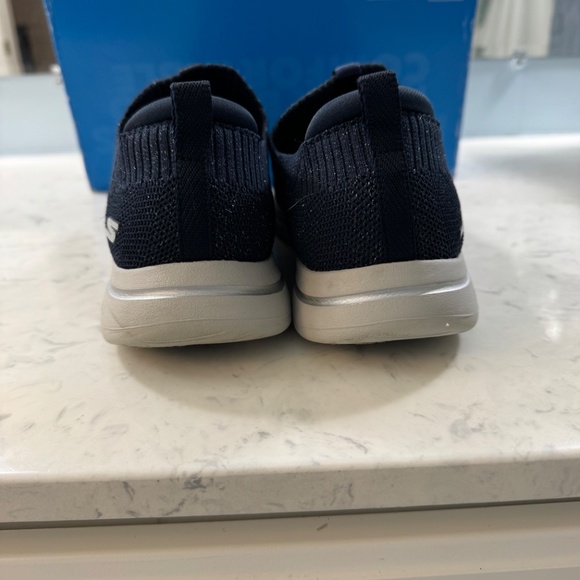 Sketchers Go Walk machine washable starlit navy slip ons, size 8.5 - Picture 10 of 16